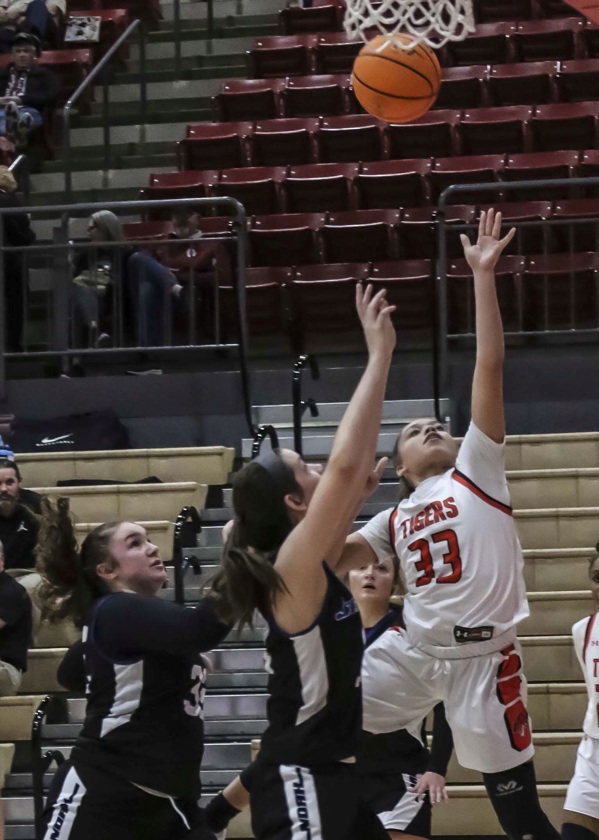Lady Tiger Basketball
